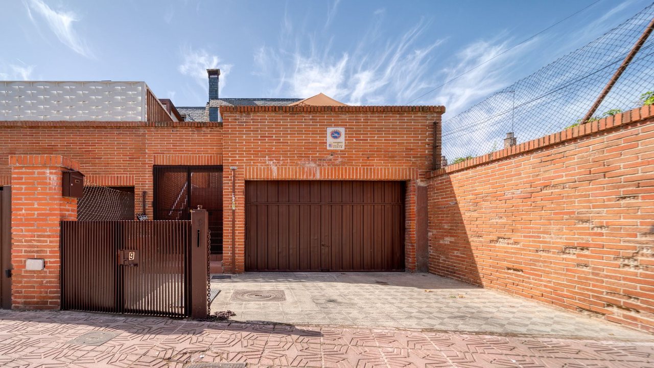 $250 OFF New Insulated Double Garage Door Installation
